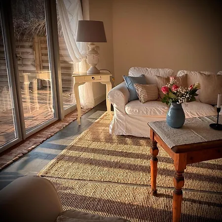 Neu! Ulenhuus Mecklenburgische Schweiz Laage Guestrow Rostock Port - לינה וארוחת בוקר *