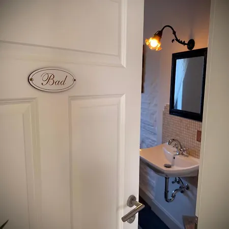 Neu! Ulenhuus Mecklenburgische Schweiz Laage Guestrow Rostock Port - לינה וארוחת בוקר