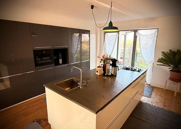 Neu! Ulenhuus Mecklenburgische Schweiz Laage Guestrow Rostock Port - Panzió