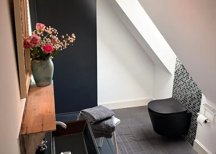 Neu! Ulenhuus Mecklenburgische Schweiz Laage Guestrow Rostock Port - *